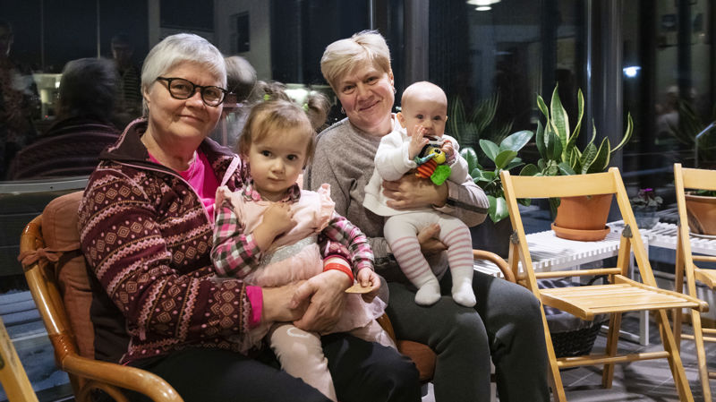 Perheyhteyksien palauttaminen ja säilyttäminen -koulutus