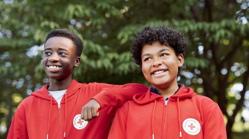 Valmiita materiaaleja kouluvierailujen tueksi