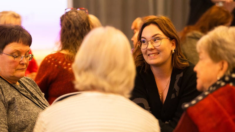 Vapaaehtoiset kertoivat näkemyksiään Punaisen Ristin uudistumisesta – Tärkeää ovat paikallisuus ja järjestöltä saatava vapaaehtoisuuden tuki